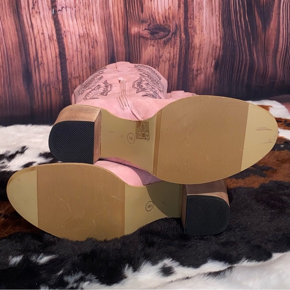 Pink Cowgirl Boots - Picture 7 of 8